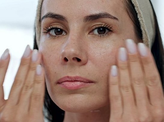 ¿Qué productos de cuidado de la piel debo usar si tengo dermatitis atópica? 