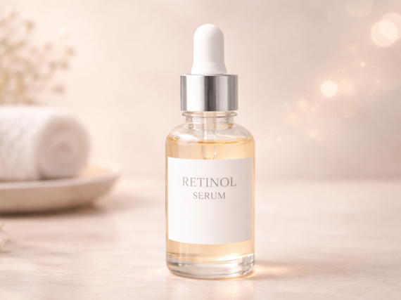 Sérum de retinol en envase minimalista