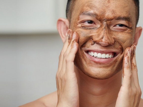 Exfoliante Facial: cómo Utilizarlo en cinco pasos